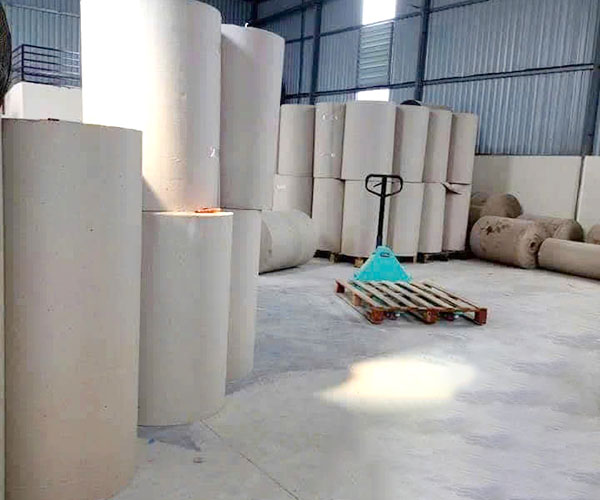 Giấy cuộn carton 1 lớp