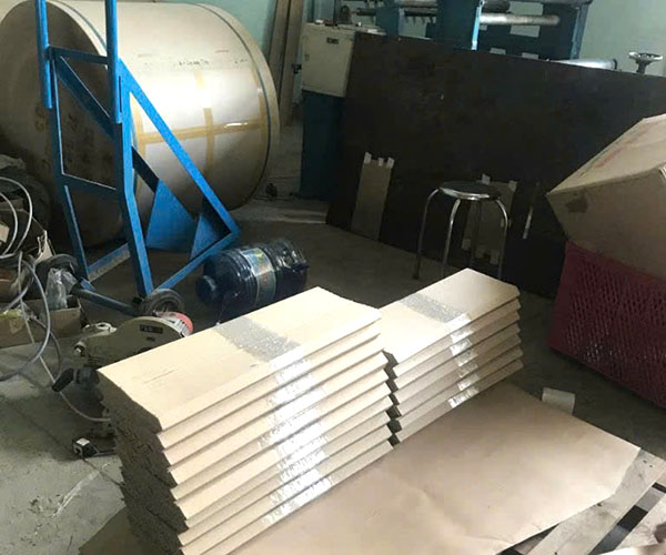 Giấy cuộn carton 1 lớp